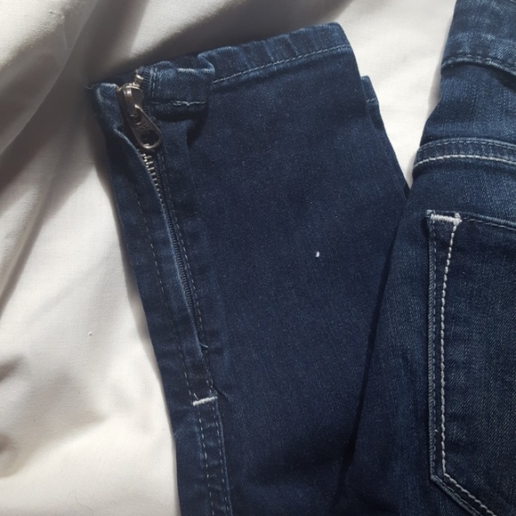 *GUESS JEANS NWOT - Picture 4 of 6